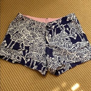 Rare pattern! Lilly Pulitzer shorts